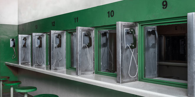 Hükümlünün Telefonla Görüşme Gününün Hafta Sonuna Alınması Talebinin Reddi Nedeniyle Aile Hayatına Saygı Hakkının İhlal Edilmesi